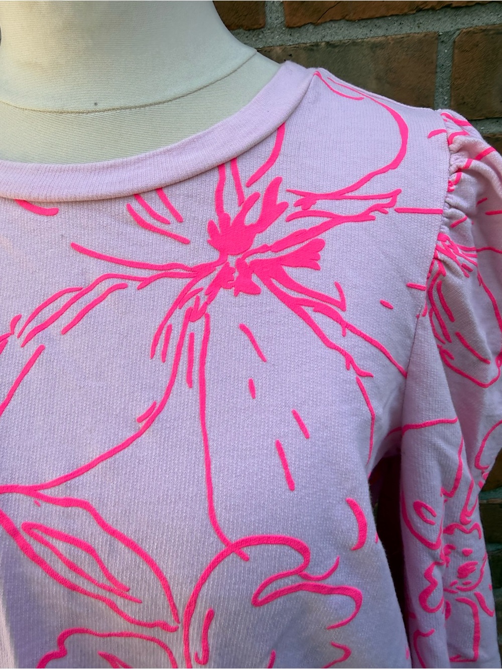 Lilly Pulitzer Lissome long sleeve sweatshirt - Picture 2 of 6